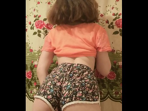 ❤️ Neska gazte sexy galtzak kentzen kameraren aurrean ️ Kalitatezko sexua pornoan eu.pinkporno.ru ☑